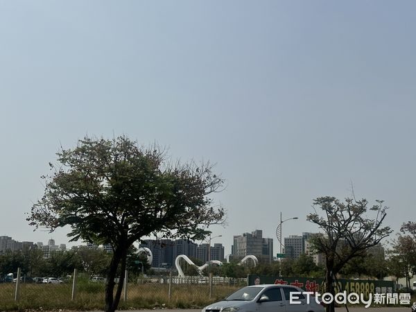 13期土地公加碼4.6億搶地,在地曝:現買囤著等