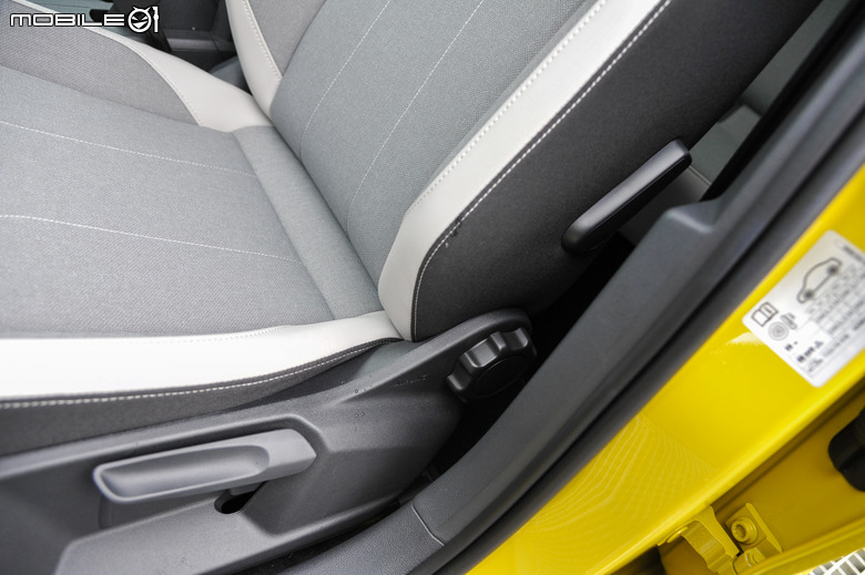 Volkswagen T-Cross 小改款試駕|質感與功能升級、都會區的亮眼焦點!