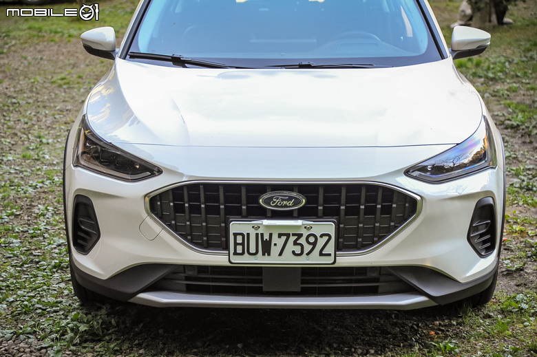 Ford Focus Active Vignale 試駕|剛好的車身尺碼、高實用性的跨界機能!