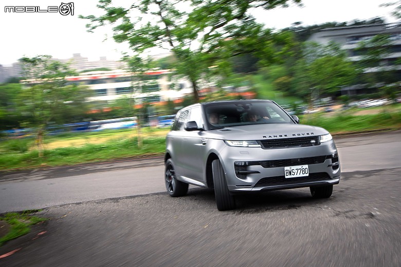 Range Rover Sport P400 Dynamic SE新年式試駕|內在微幅更新,極簡魅力依舊無與倫比!