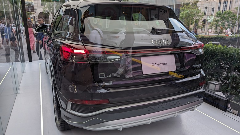 信義區一日充電之旅 - Gogoro Pulse快閃 / Audi Q4 e-tron 初見 / 君悅雲錦中餐廳馬爹利飛凡饗宴