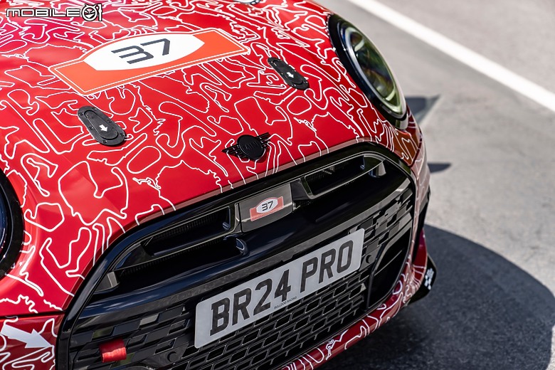 【海外新訊】大改款MINI Cooper JCW將參加紐柏林24小時耐力賽，新車預計秋季登場！