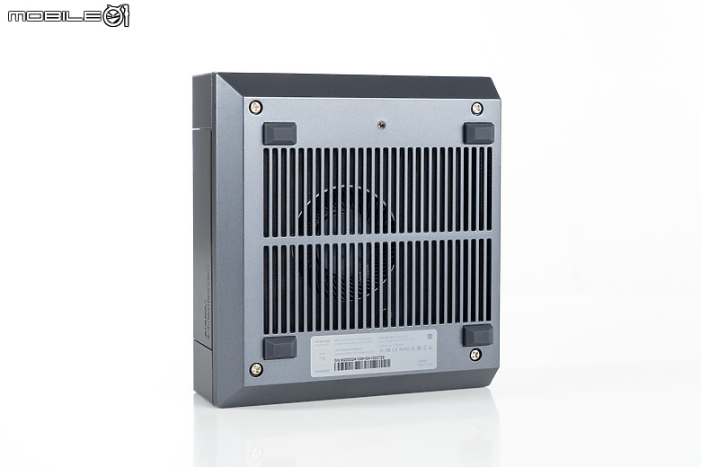 AYANEO Retro Mini PC AM02 體驗｜復刻經典、翻玩創新的迷你 PC！