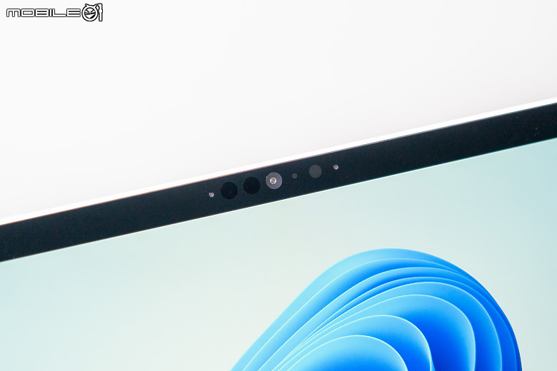 微軟 Surface Pro 10 商務版|升級視訊品質與續航的 AI 二合一筆電!