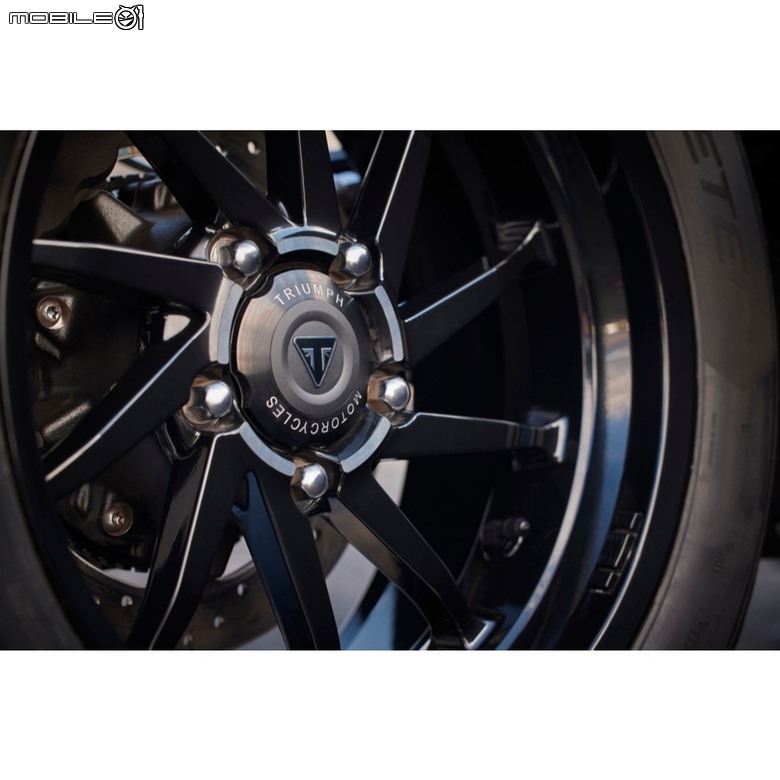 確定接單引進！2500cc機車TRIUMPH『火箭3號』黑化版STORM，早鳥優惠升級不加價