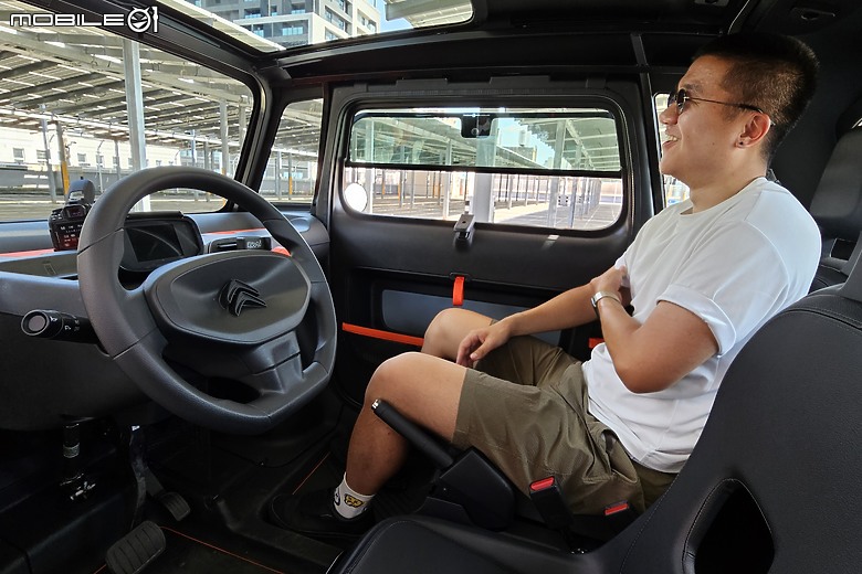 Citroen Ami 試駕｜比法拉利吸睛、比小綿羊可靠！