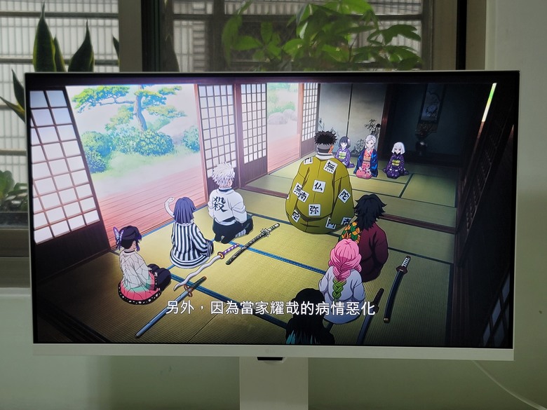 小房間視聽神器 LG 32SR83U智慧螢幕開箱