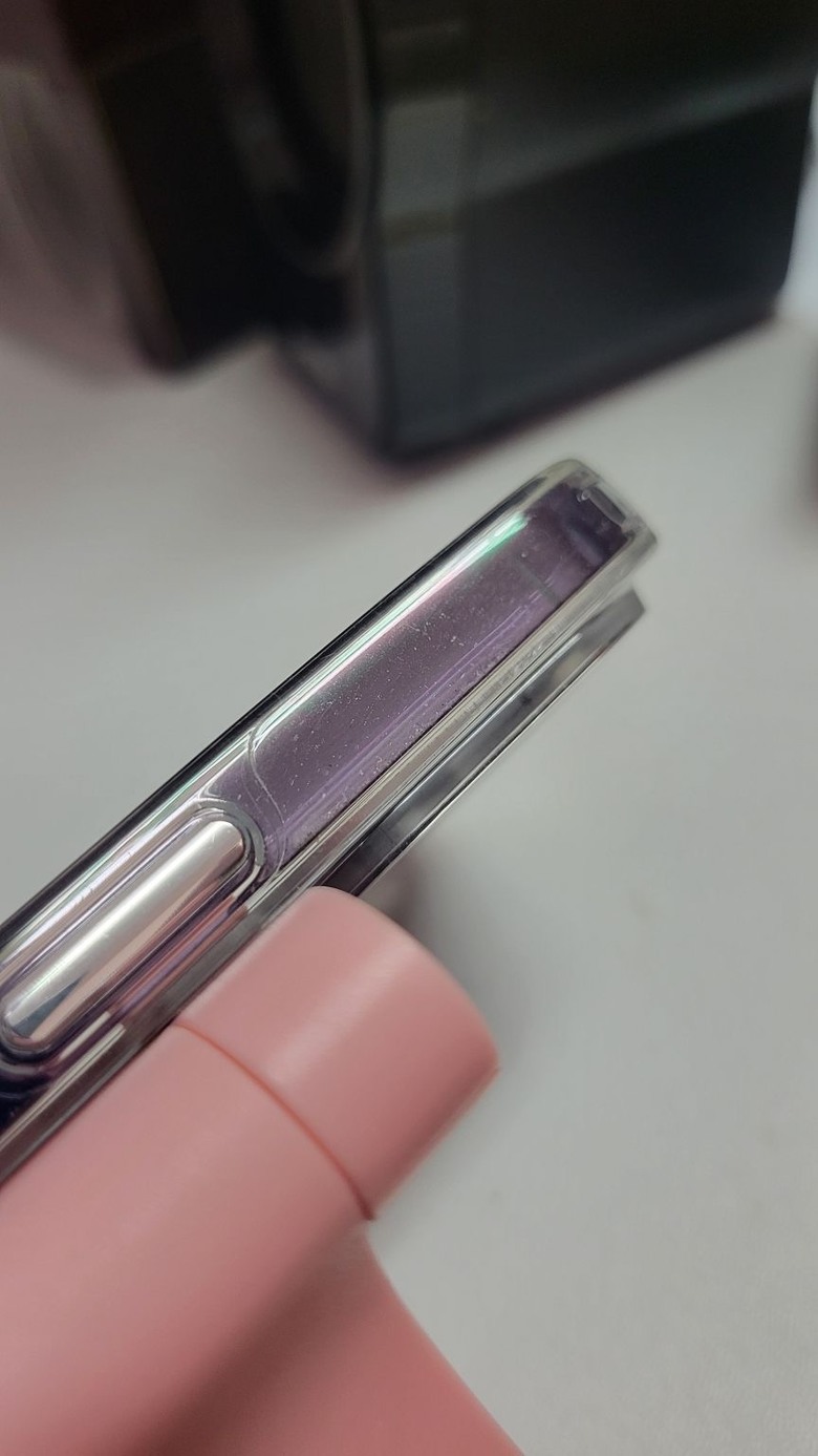 OVERDIGI手機殼入塵超嚴重