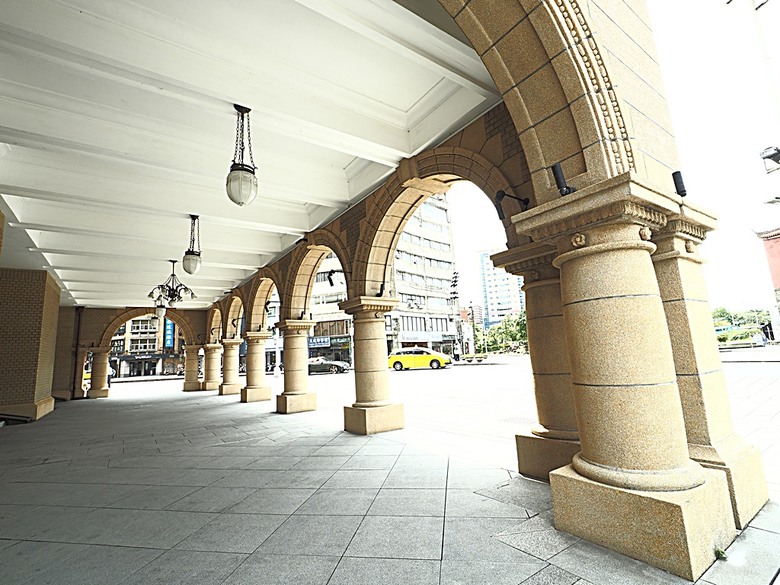 臺北府城北門、臺北郵局、撫臺街洋樓、博愛路街屋、三井舊倉庫、鐵道部廳舍與臺北工場 — 臺北建城140年登北門城樓與集章活動 & 週邊歷史景點巡禮
