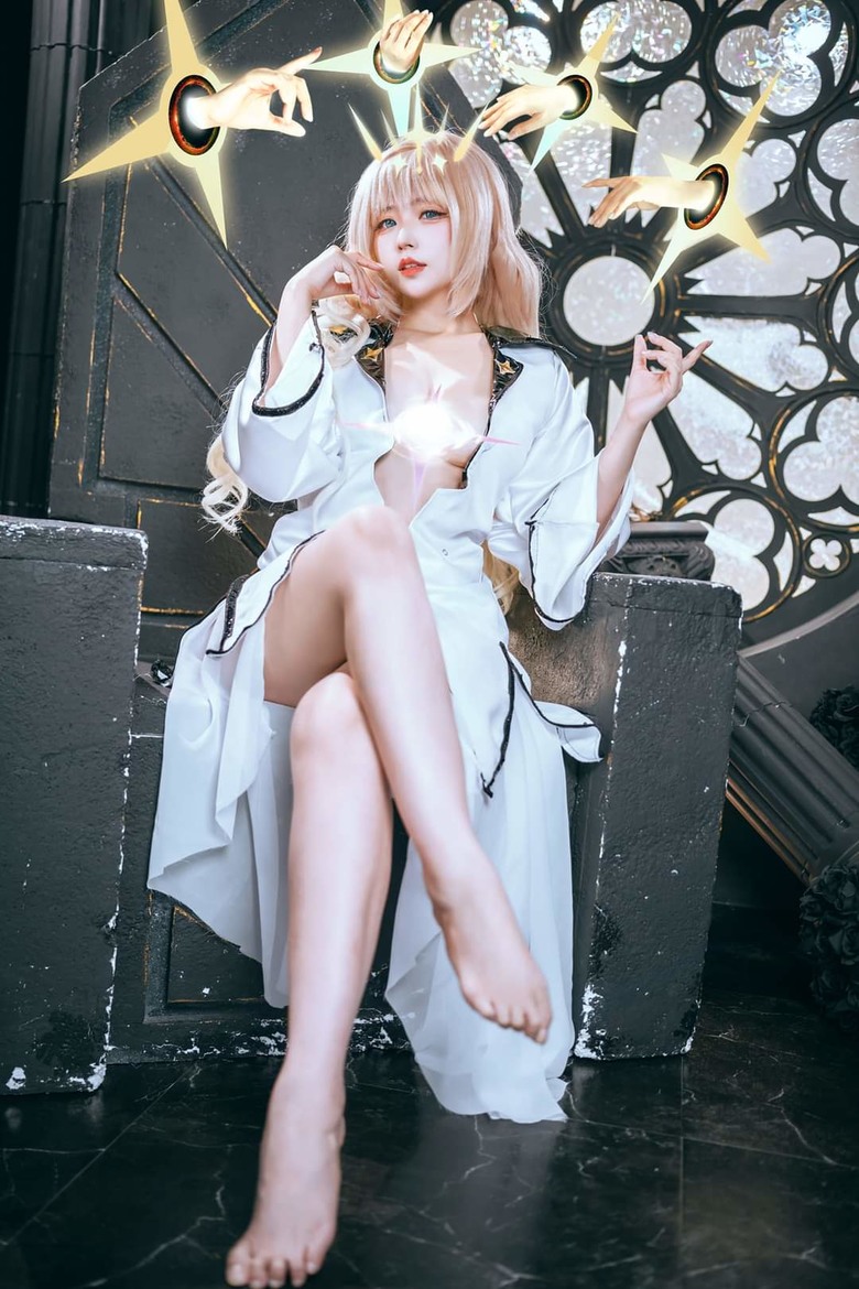 【勝利女神:妮姬】【COS分享】皇冠
