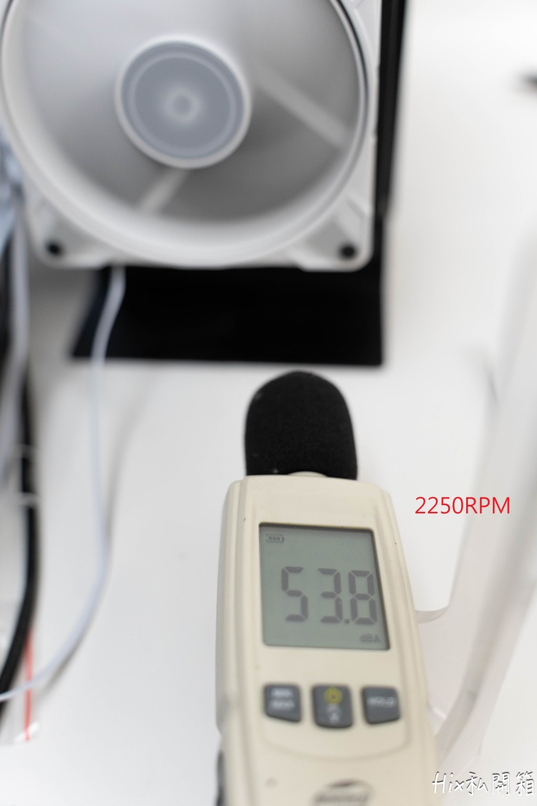 [開箱] Arctic P12 MAX白扇 白化與效能兼具之選