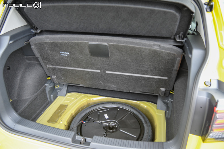 Volkswagen T-Cross 小改款試駕|質感與功能升級、都會區的亮眼焦點!