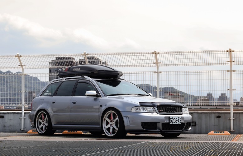 台灣目前還有幾位B5 rs4 車主呢？