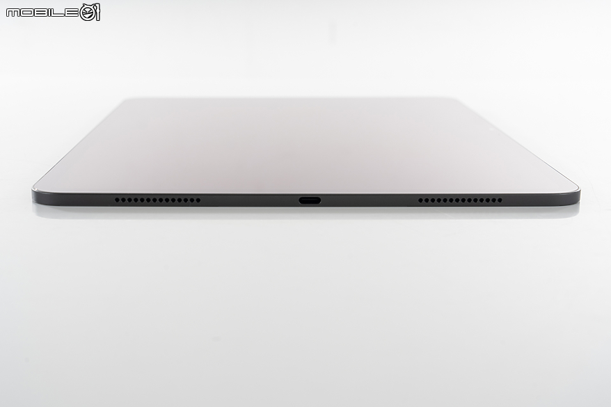 Apple M4 iPad Pro 13 開箱與初步體驗｜搭巧控鍵盤一樣輕薄、Apple Pencil Pro 操作更直覺！