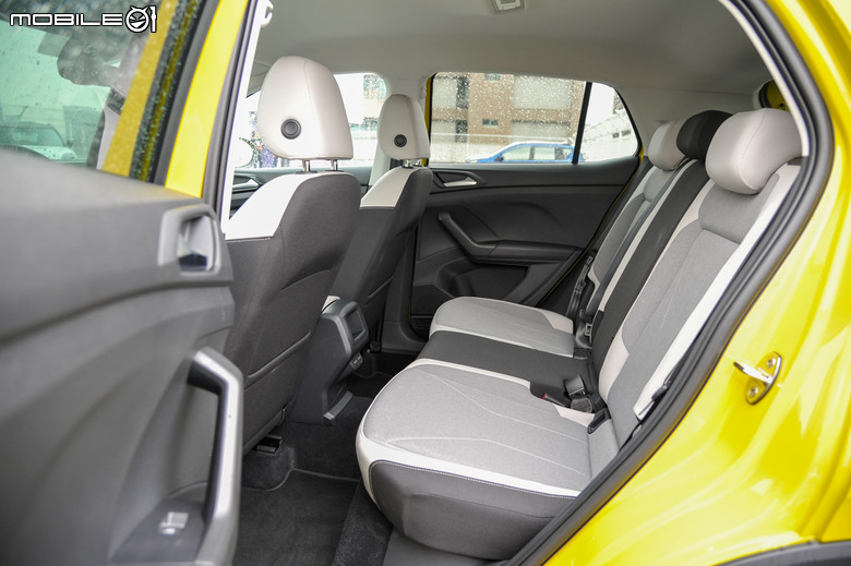Volkswagen T-Cross 小改款試駕|質感與功能升級、都會區的亮眼焦點!