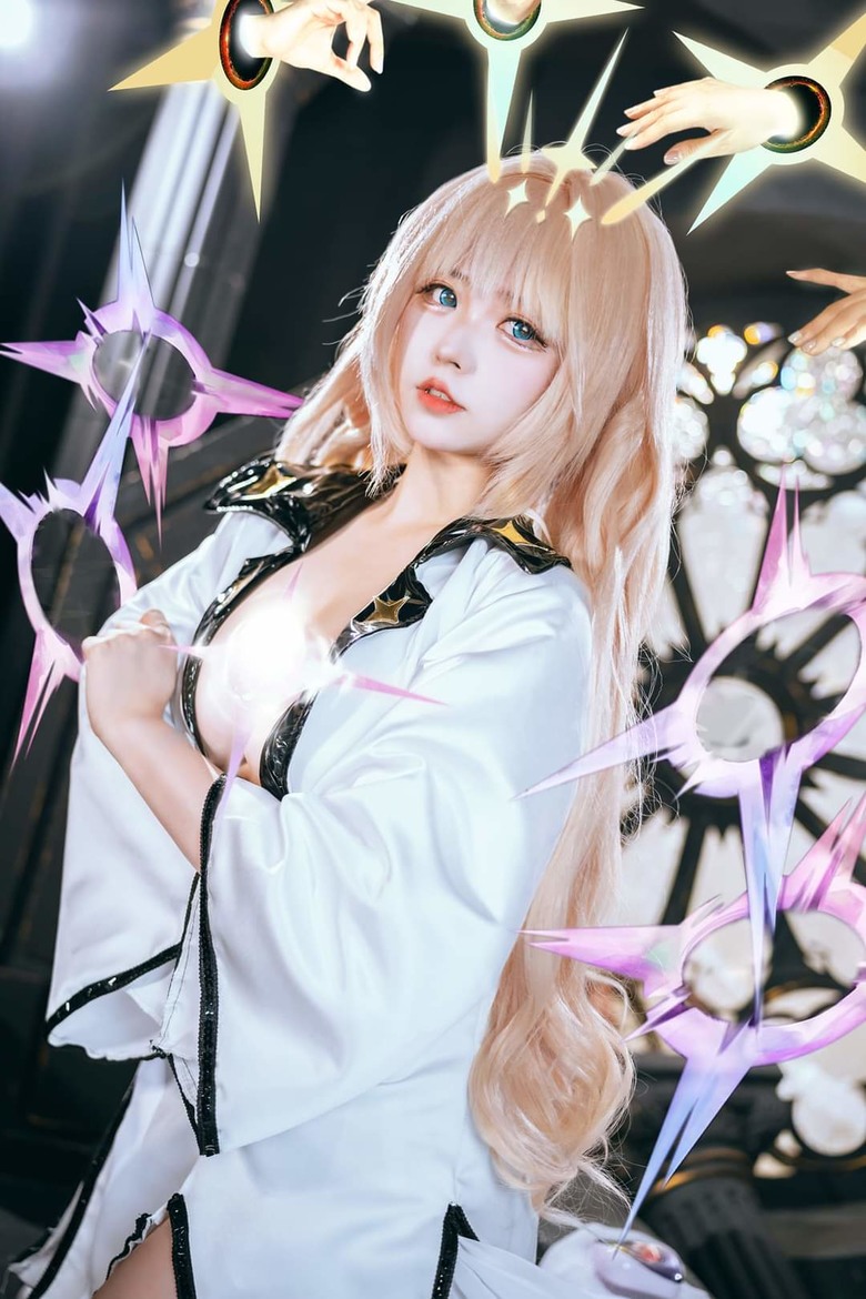 【勝利女神:妮姬】【COS分享】皇冠