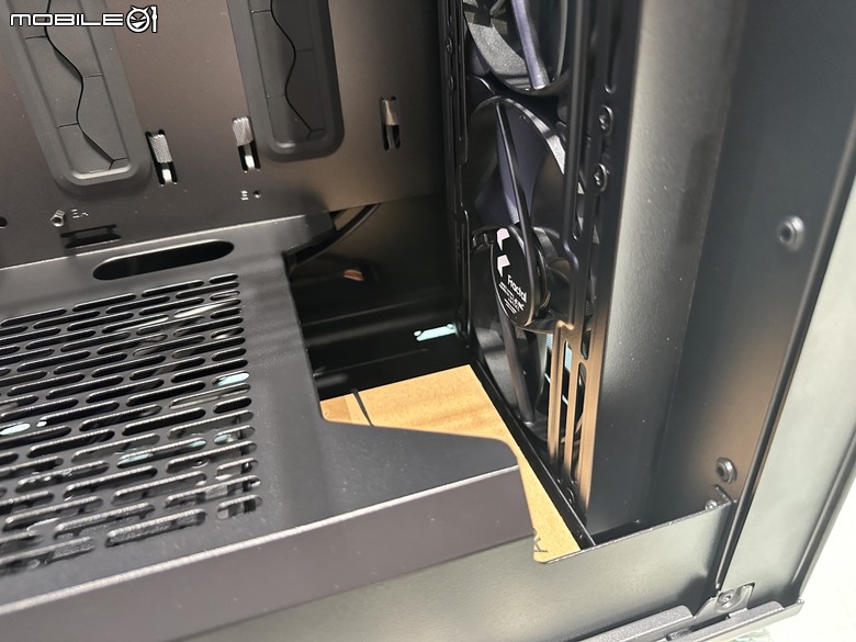 不只是放大!Fractal Design North XL 機殼
