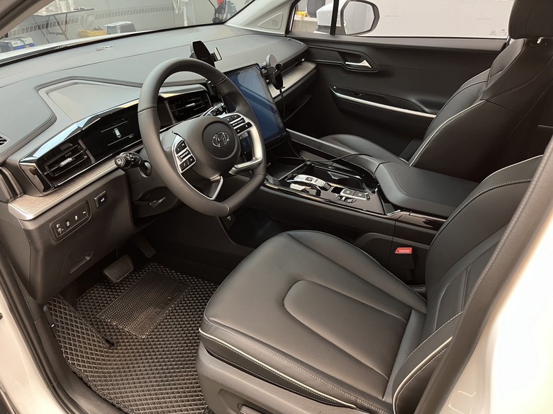 七人座MPV CUSTIN A款 白色 車主使用心得