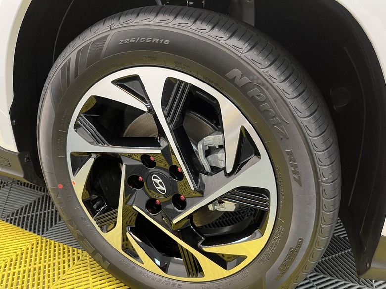 七人座MPV CUSTIN A款 白色 車主使用心得