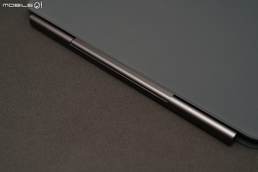 Apple M4 iPad Pro 13 開箱與初步體驗｜搭巧控鍵盤一樣輕薄、Apple Pencil Pro 操作更直覺！