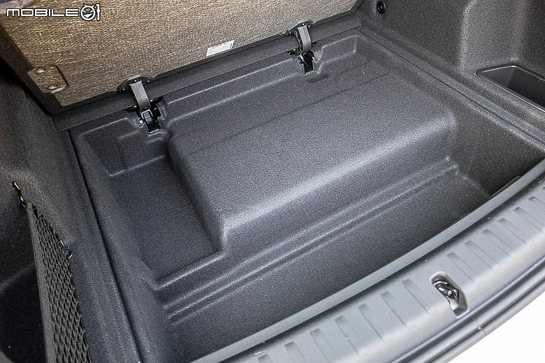 BMW iX1 xDrive30 xLine 試駕｜讓人感覺直上純電也值得的車系販售主力！