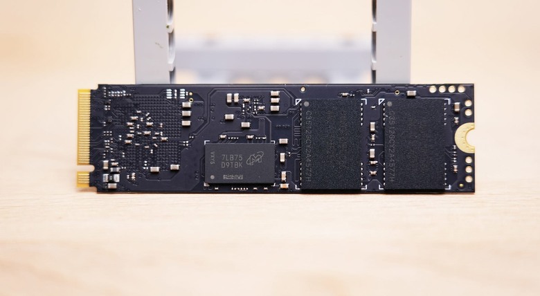 點我看大圖 鎖定 InnoGrit 主控晶片 SSD。TEAMGROUP G70 Pro 2TB PCIe Gen4 x4 SSD