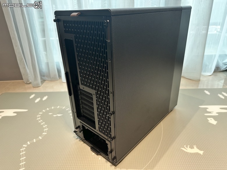 不只是放大!Fractal Design North XL 機殼