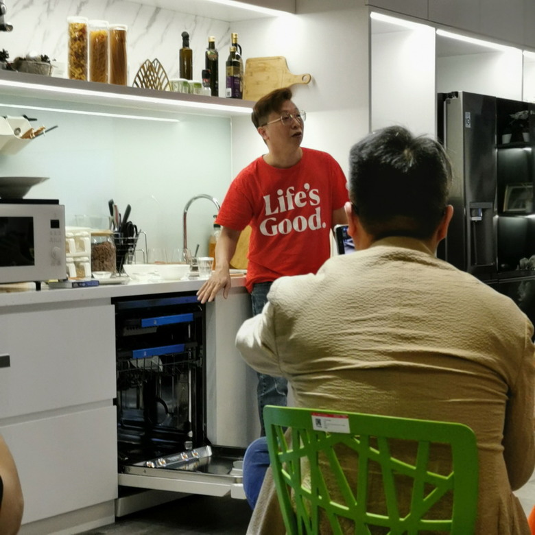 LG廚房美型智慧家電 - 不只是美型，還有滿滿創意加上智慧功能。