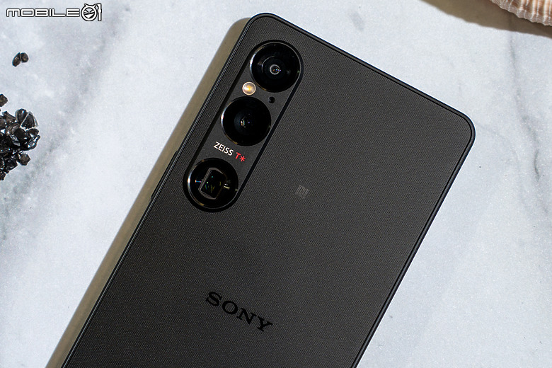 Sony Xperia 1 VI揭曉 螢幕大改,相機更遠再整合!