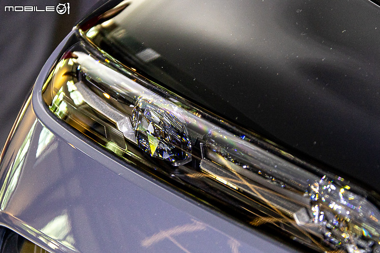 【採訪】BMW「i7 M70 xDrive」888 萬元上市 ,659hp、3.7 秒破百的超狂電動旗艦國內首度亮相!