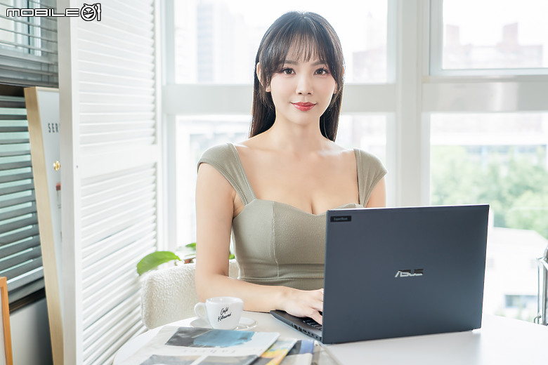 ASUS ExpertBook B5 (B5404) 測試報告|AI 加持的全方位商務能手!