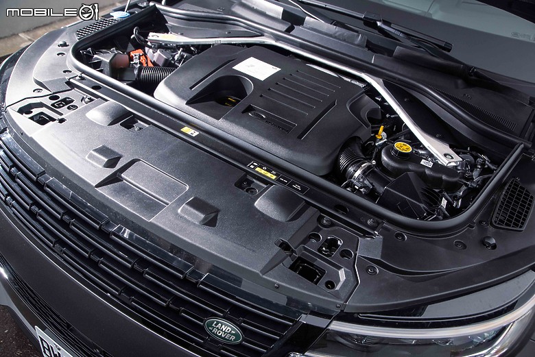 Range Rover Sport P400 Dynamic SE新年式試駕|內在微幅更新,極簡魅力依舊無與倫比!