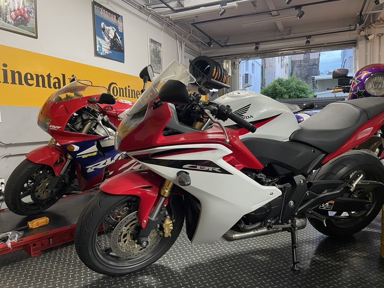 錢沒有變不見~只是都變成本田而已~