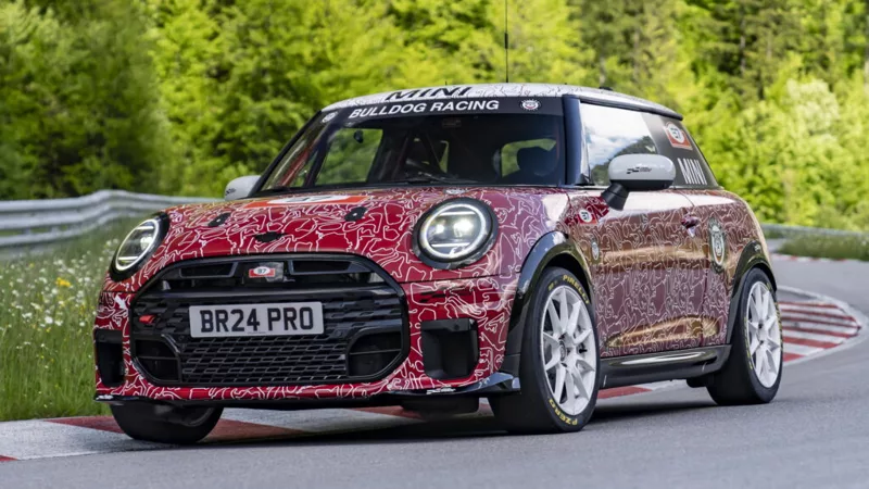 全新Mini John Cooper Works現身 將參加紐柏林24小時耐力賽！
