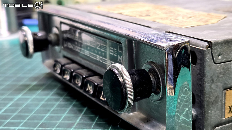 將近一甲子的汽車音響主機