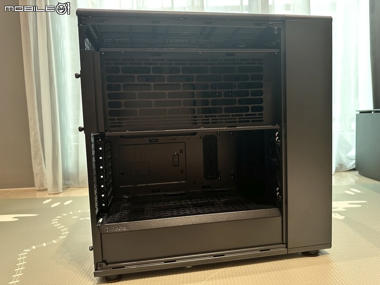 不只是放大!Fractal Design North XL 機殼