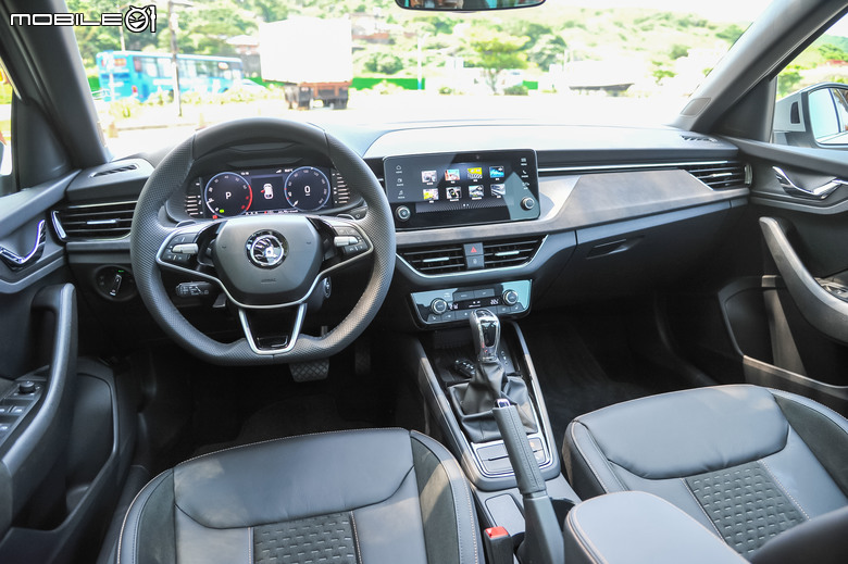 Skoda Scala 小改款試駕|細節質感與功能升級、面面俱到的務實掀背車!