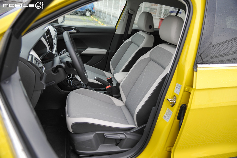 Volkswagen T-Cross 小改款試駕|質感與功能升級、都會區的亮眼焦點!