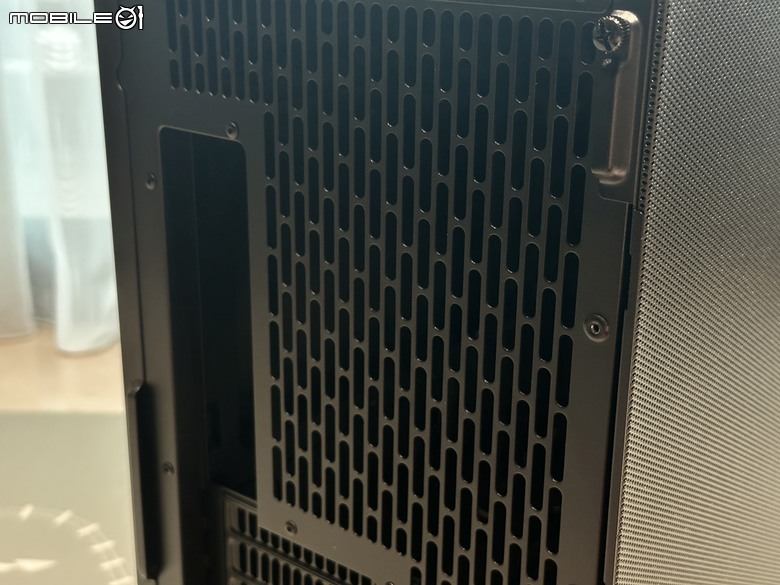 不只是放大!Fractal Design North XL 機殼