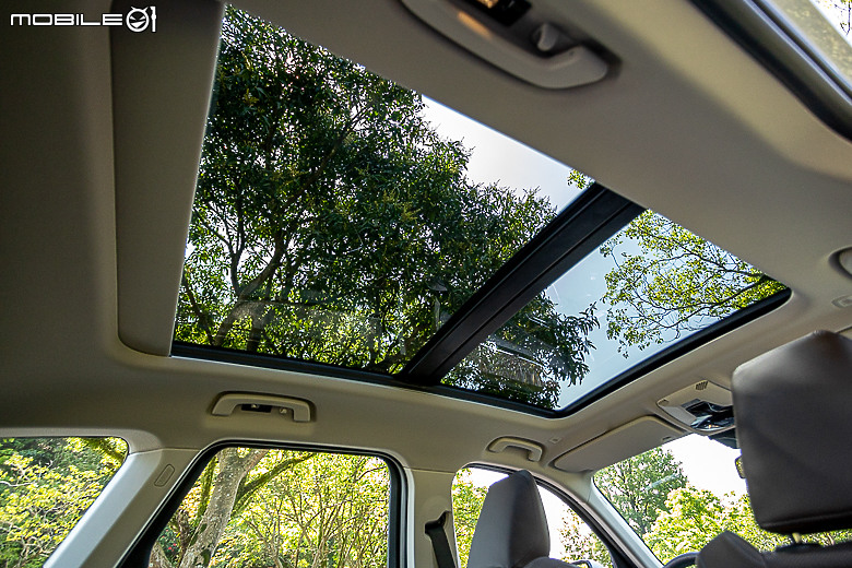 BMW iX1 xDrive30 xLine 試駕|讓人感覺直上純電也值得的車系販售主力!