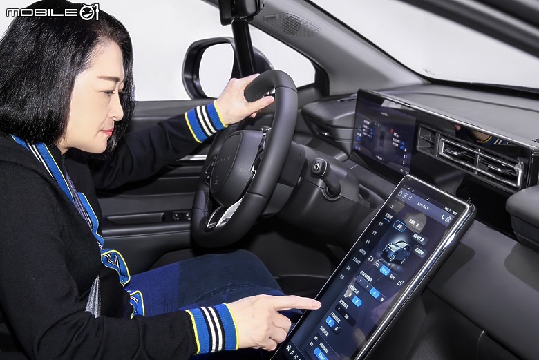 【限時販售】Luxgen推出n7「滿電特仕版」自103.9萬元起,新增V2V車對車充電等多項功能與配備!