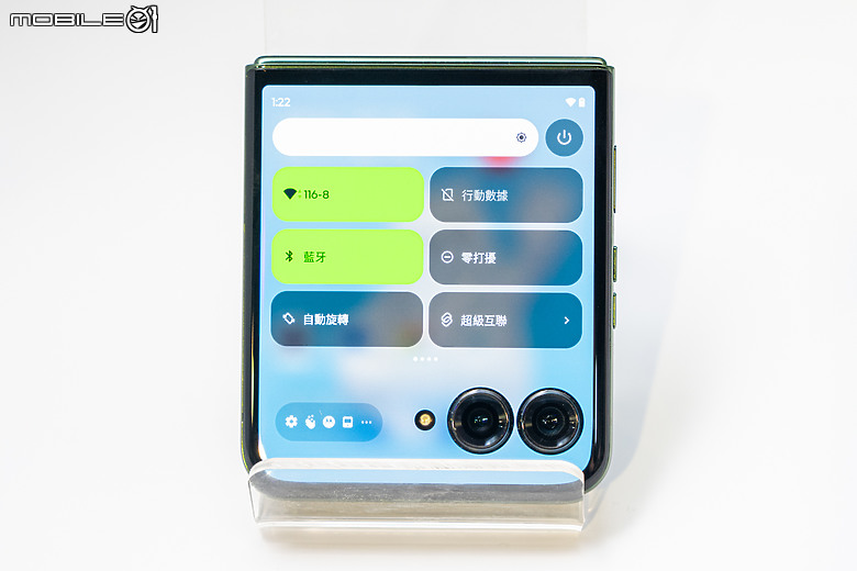 motorola razr 50系列 7/1開賣 有防水與大螢幕的新摺疊!