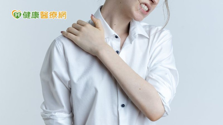 點我看大圖 肩頸痠痛手部麻痺居然是內衣惹的禍!?