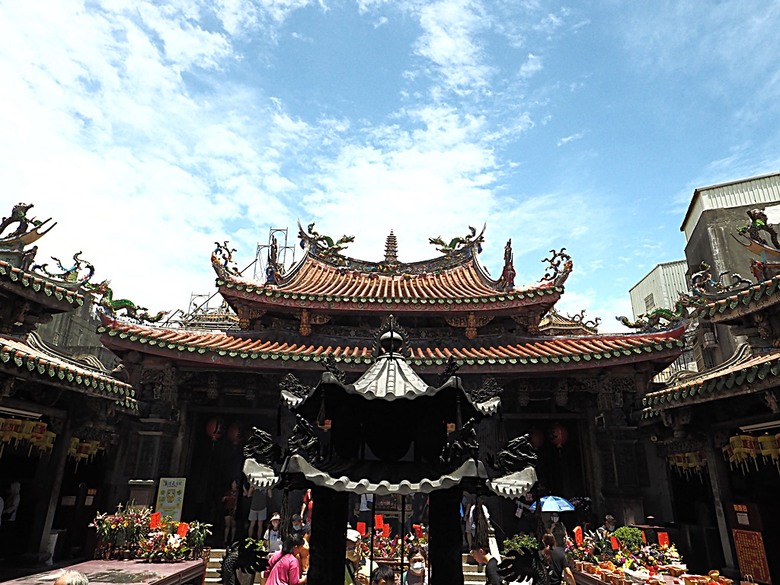 鹿港老街(隘門、友鹿軒、意和行、半邊井)、天后宮、新祖宮(勅建天后宮)、城隍廟、永安宮、三山國王廟、南靖宮，還有兌換贈品的彰化縣旅遊服務中心 — 「2024鹿港慶端陽」活動之四 — 鹿港老街與市街北段廟宇群