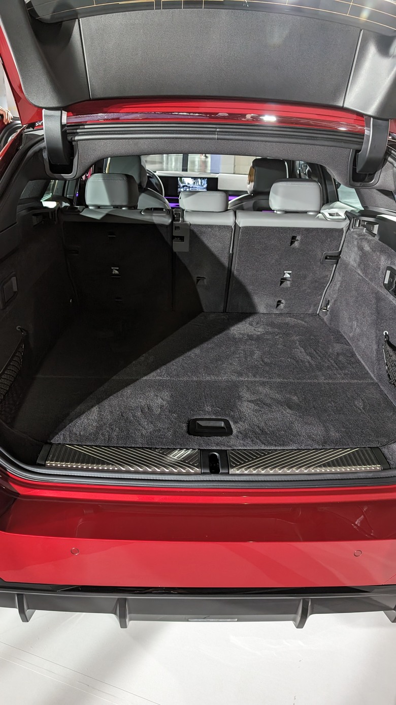參訪華山BMW Future Hub電能領域, 看到最美的旅行車BMW i5 Touring
