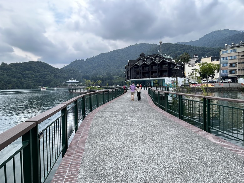日月潭環潭自行道(上)伊達邵水上自行車道