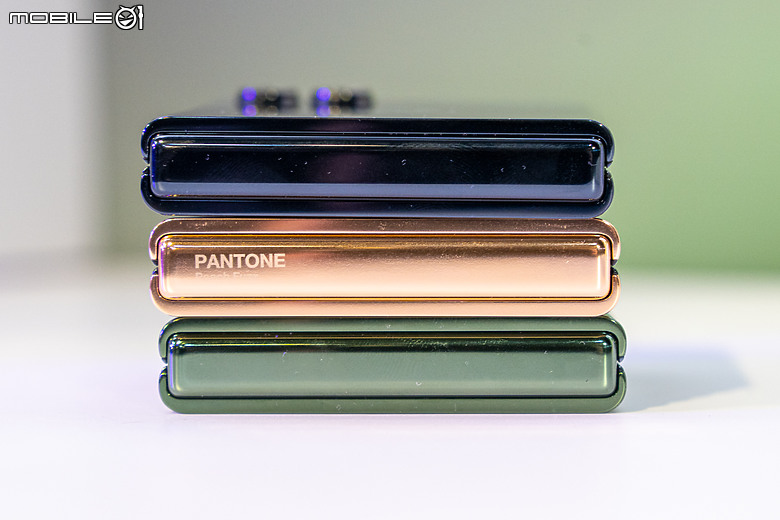 motorola razr 50系列 7/1開賣 有防水與大螢幕的新摺疊!