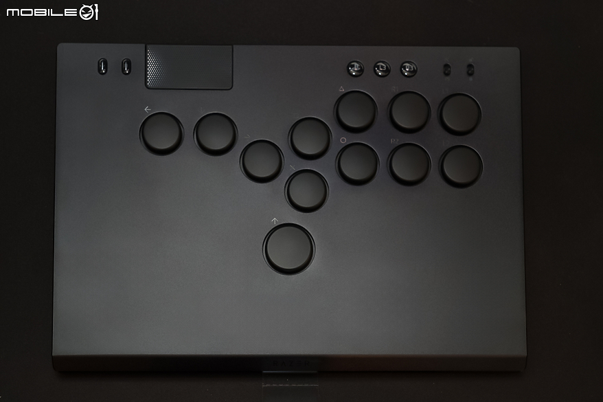 Razer Kitsune 全按鈕街機控制器體驗報告｜不論格鬥苦手或老手都值得入手的輕巧大搖！