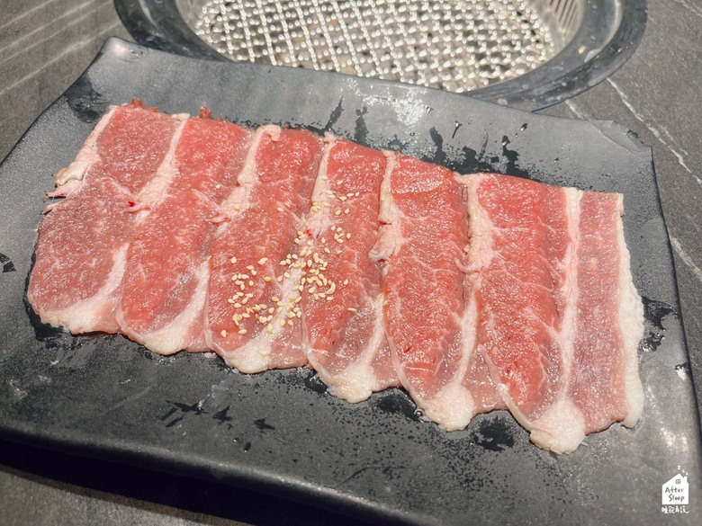 高雄新興|老爺燒肉_設備不錯的火鍋燒烤吃到飽
