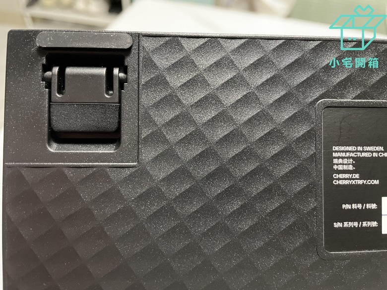 【小宅開箱】德國原廠Cherry XTRFY K5V2 65_機械鍵盤開箱，新軸體的魅力無法擋！